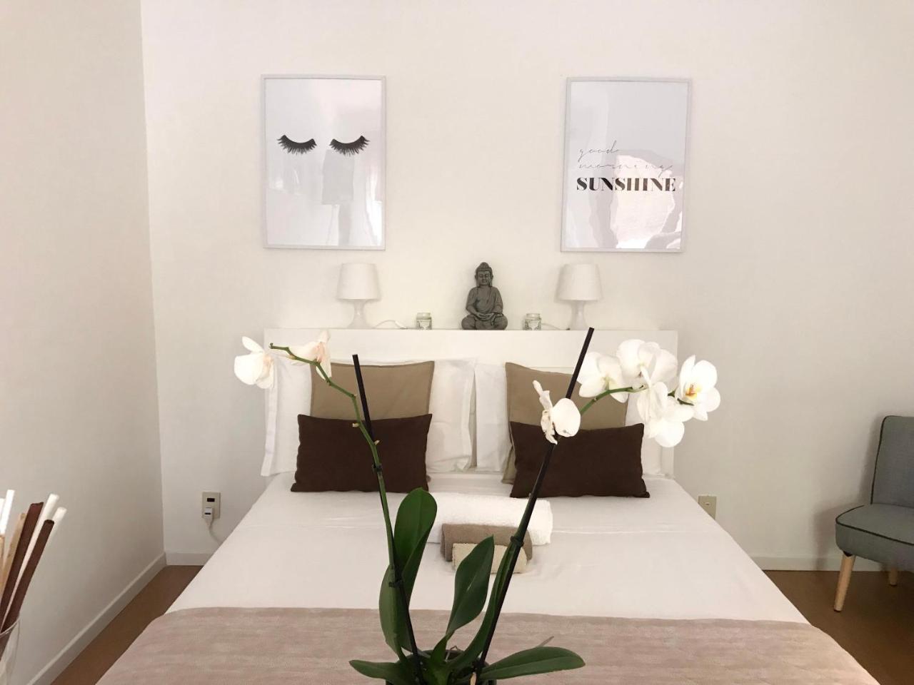 Apartment Center White Milan